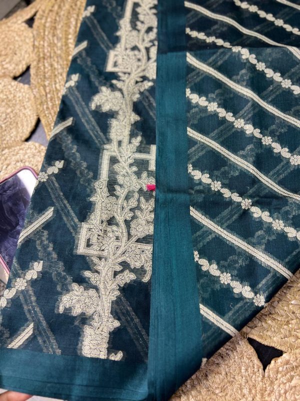 Tangail Jamdani Saree - Image 4