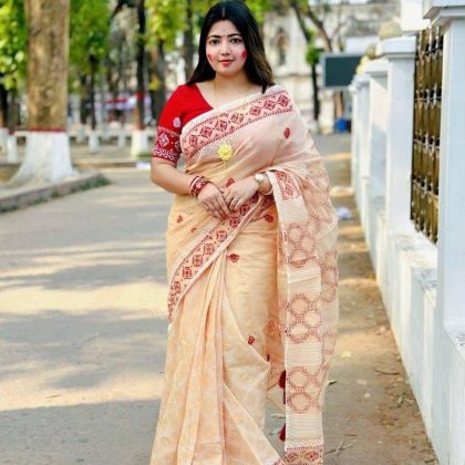 Classic Half Silk Saree – Traditional Elegance in Every Thread